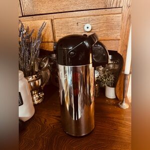 Stainless Steel Airpot with Black Lid